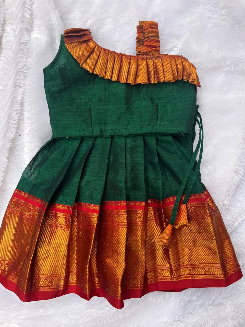 Elegant Narayanpet Crop Top