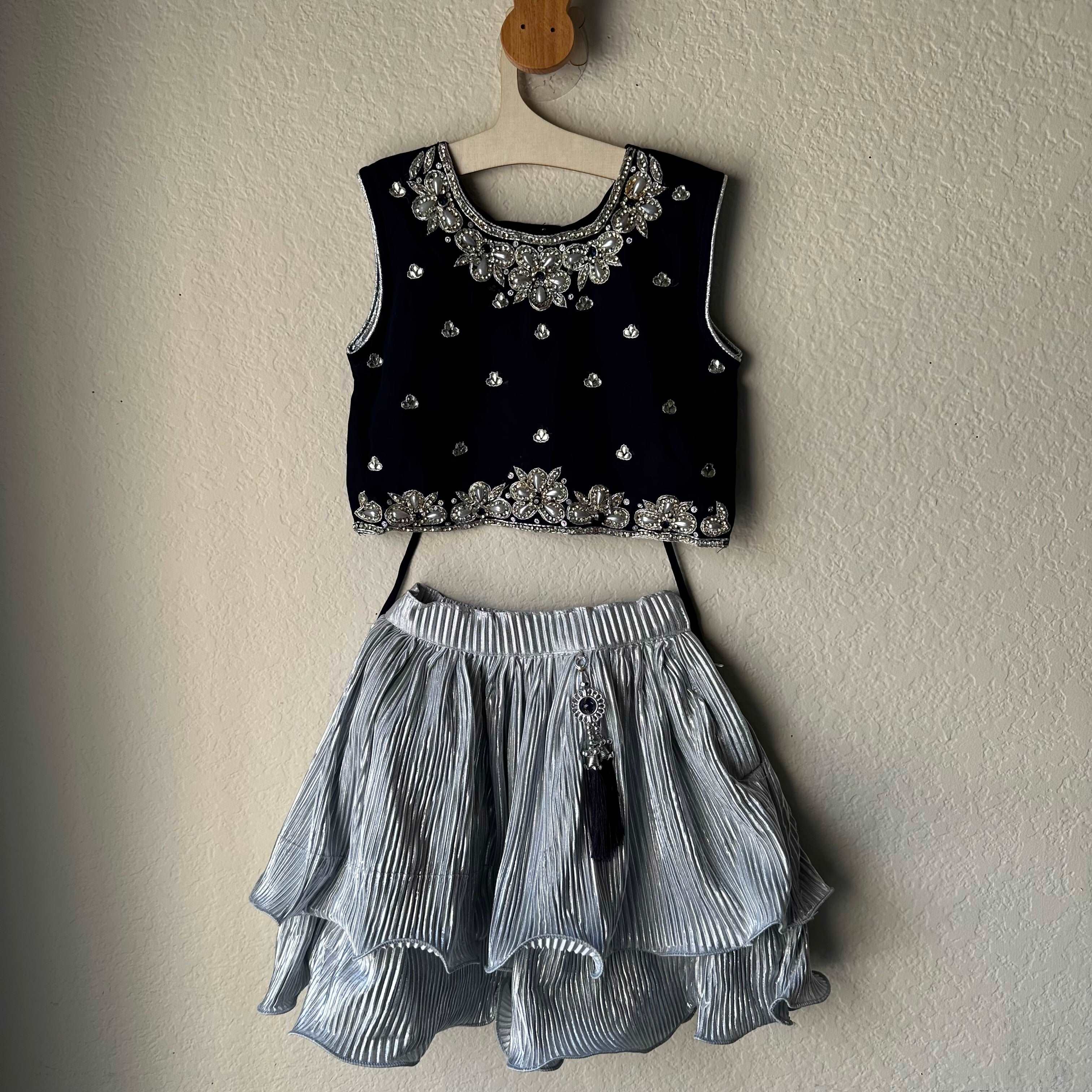 Short navy outlet skirt